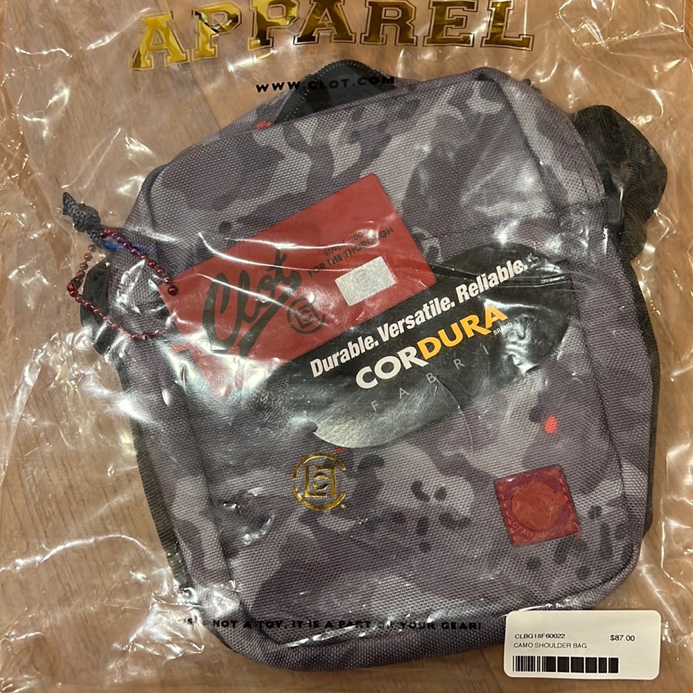 NWT Clot cordura camo shoulder bag